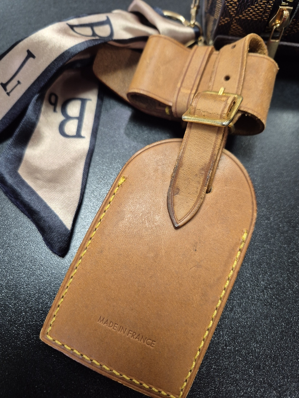 Louis Vuitton Brown Leather Luggage Tag & checker Pouch Keychain ❤️ - Picture 4 of 7